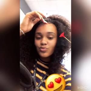 Meet your Posher, Olivia